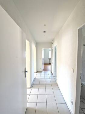 Flur.jpg - Etagenwohnung mit 67,80 m² in Oberursel zum Kaufen