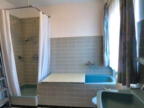 Badezimmer Dachgeschoss - 