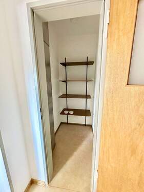 Praktischer Abstellraum ähnlich - 