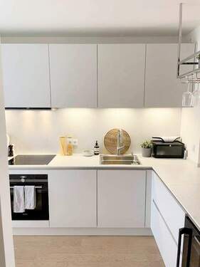 2 Küche - 5 Zimmer Mehrfamilienhaus, Wohnhaus zur Miete in Düsseldorf