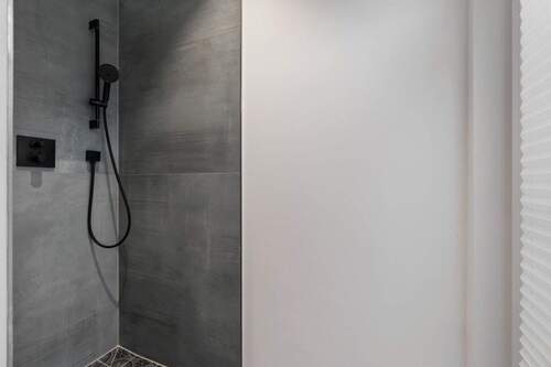 . - 4 Zimmer Mehrfamilienhaus, Wohnhaus in Lembruch