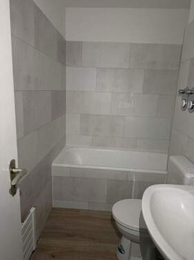 Badezimmer - 1 Zimmer Etagenwohnung zum Kaufen in Hamburg