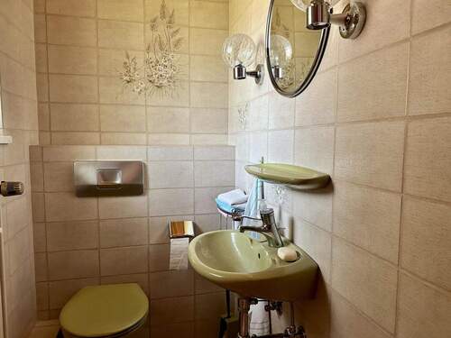 Gäste-WC Erdgeschoss - 