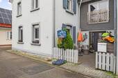 Eingang zum Haus - 8 Zimmer Einfamilienhaus in Herxheim bei Landau/Pfalz