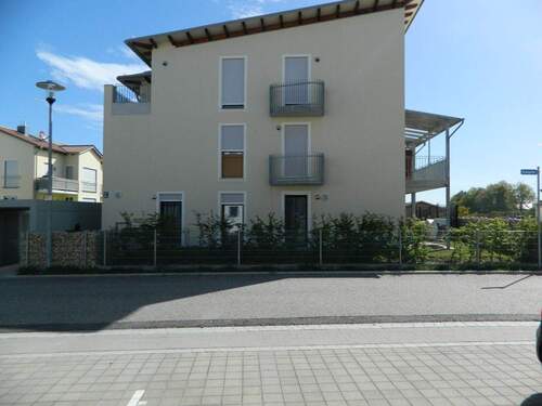 Ansicht West - 4 Zimmer Etagenwohnung zur Miete in Haimhausen