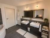 1.OG Großes Badezimmer - 