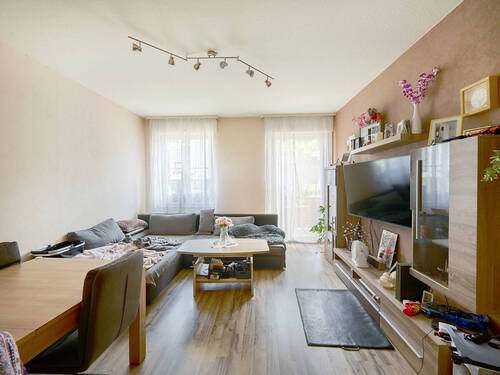 Wohnzimmer - 3 Zimmer Etagenwohnung in Karlsruhe