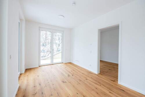 Wohnzimmer - 2 Zimmer Etagenwohnung zum Kaufen in Berlin