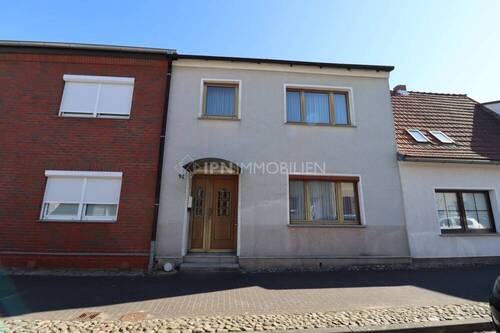 Außenansicht - 4 Zimmer Mehrfamilienhaus, Wohnhaus in Schwaan