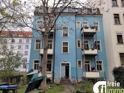 Hausansicht - Rückansicht - 1 Zimmer Mehrfamilienhaus, Wohnhaus zum Kaufen in Dresden