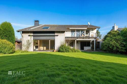 Garten - Einfamilienhaus mit 253,00 m&sup2; in Pulheim zum Kaufen