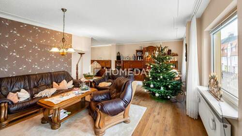 1. OG Wohnzimmer 1 2 - 