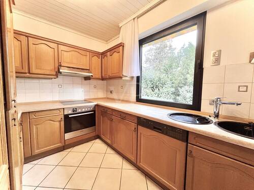 Küche mit Blick ins Grüne - 