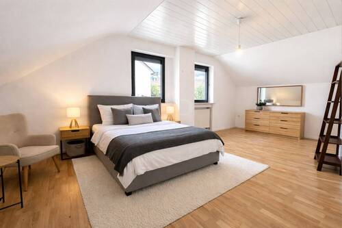 Vorderhaus Schlafzimmer (Möblierunsbeispiel) - 