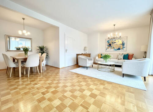 Offener Wohn- und Essbereich - 8 Zimmer Mehrfamilienhaus, Wohnhaus zum Kaufen in Kriftel