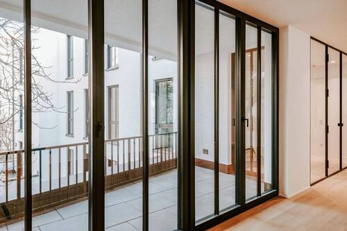 Loggia zum Innenhof - 5 Zimmer Etagenwohnung in Berlin