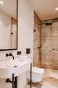 Bad mit schwellenloser Regendusche - 
