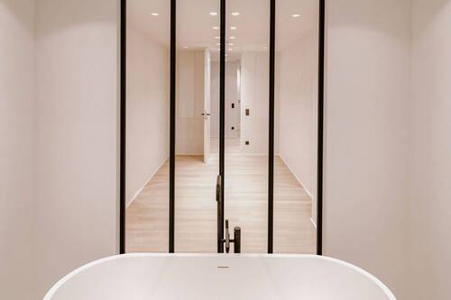 Weitere Ansicht Bad mit freistehender Wanne - 