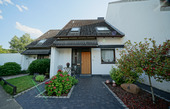 Frontansicht - 5 Zimmer Reihenmittelhaus zum Kaufen in Achim