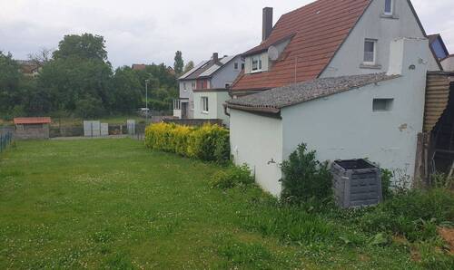 Garten mit Nebengebäuden - Einfamilienhaus mit 174,00 m² in Riedenheim zum Kaufen