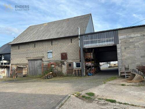 2 - 6 Zimmer Einfamilienhaus in Oberhosenbach