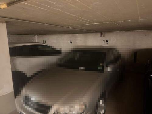 Stellplatz 2 - Garage, Stellplatz in Unterhaching