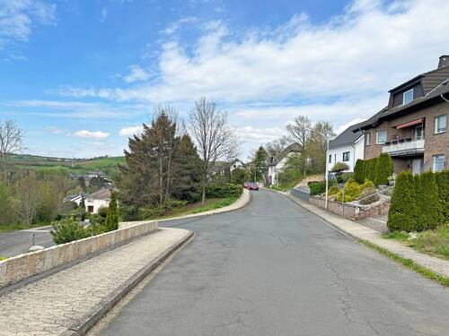 Ruhige Anliegerstraße - Grundstück zum Kaufen in Burgbrohl