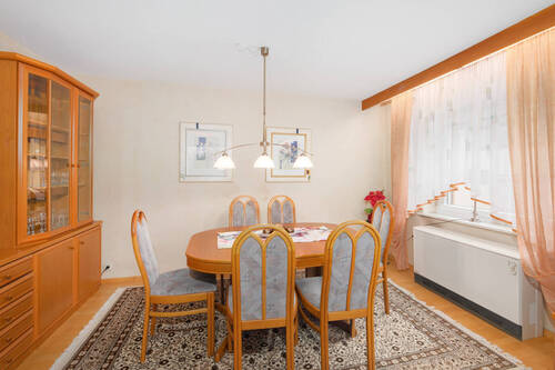 Essplatz im Wohnzimmer - Doppelhaushälfte mit 146,00 m&sup2; in Königsbach-Stein / Königsbach zum Kaufen