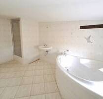 Großzügige Dachgeschosswohnung - 670,00&nbsp;EUR Kaltmiete, ca.&nbsp; 100,00&nbsp;m&sup2;&nbsp;Wohnfl&auml;che in Brandenburg (PLZ: 14770) Nord