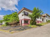 Reihenendhaus mit Einliegerwhg - Sanierungsbedürftiges Reihenendhaus mit Garage, Außenstellplatz & Garten in Herrenberg-Haslach!