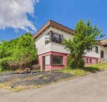 Sanierungsbedürftiges Reihenendhaus mit Garage, Außenstellplatz & Garten in Herrenberg-Haslach!