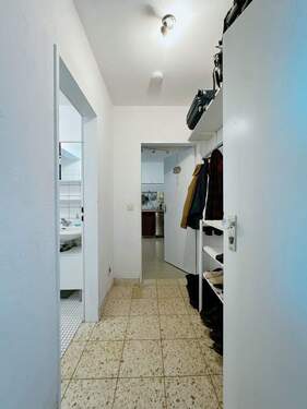 Diele - 3 Zimmer Etagenwohnung zur Miete in Bielefeld / Innenstadt-West