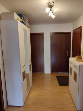 Diele - Etagenwohnung mit 72,00 m&sup2; in Brühl zur Miete