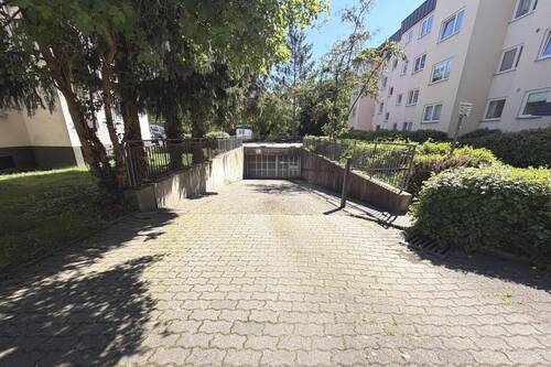 Zufahrt Tiefgarage - 