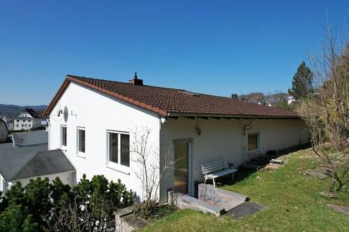 Rückansicht - 7 Zimmer Einfamilienhaus in Herborn / Seelbach