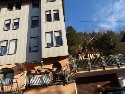 Ansicht - Mehrfamilienhaus mit Potenzial - 350.000,00 EUR Kaufpreis, ca.  256,00 m² Wohnfläche
