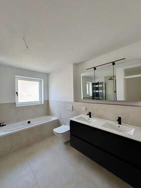 Badezimmer - Etagenwohnung mit 103,00 m² in Ehningen zum Kaufen