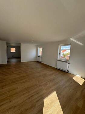Wohnzimmer - Blick zur Küche - 