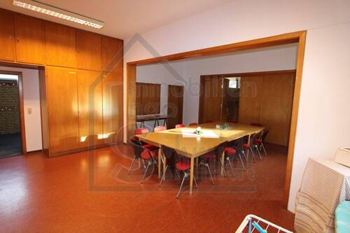 Gemeinschaft I - 7 Zimmer Einfamilienhaus zum Kaufen in Weener