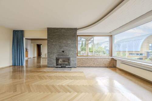 Wohnzimmer - 8 Zimmer Mehrfamilienhaus, Wohnhaus in Erdmannhausen