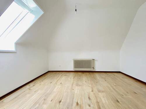 5. Zimmer (Lage: OG) - 