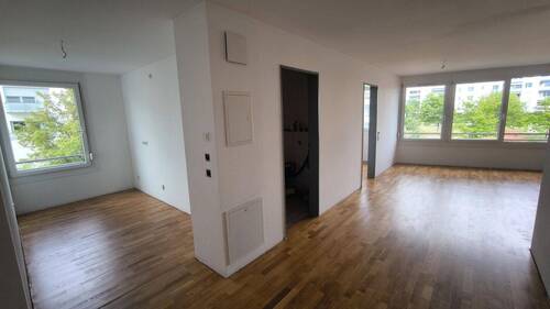 Küche und WoZi - 3 Zimmer Etagenwohnung zum Kaufen in München