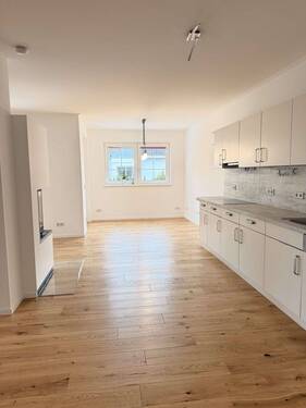Küche und Essbereich - 3 Zimmer Terrassenwohnung in Berlin