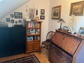 Schreibtisch im Schlafzimmer.jpg - 