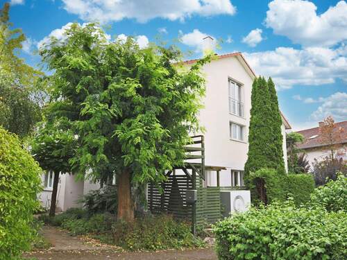 Hausansicht - Großzügiges, modernes und helles Zuhause für die ganze Familie