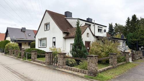 Außenansicht - 3 Zimmer Doppelhaushälfte zum Kaufen in Gräfenhainichen