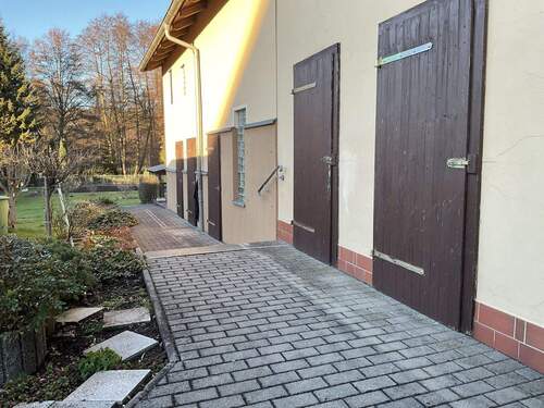 Nebengelass - Mehrfamilienhaus, Wohnhaus mit 185,00 m&sup2; in Gera zum Kaufen