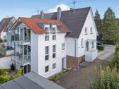 Haus Rückseite mit Balkon und Terrassenansicht - Einziehen, aufatmen, ankommen - Easy Living in Durlach!