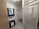 Bad - Einliegerwohnung - 