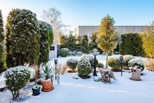 Gartenansicht Himmel KI unterstützt - 